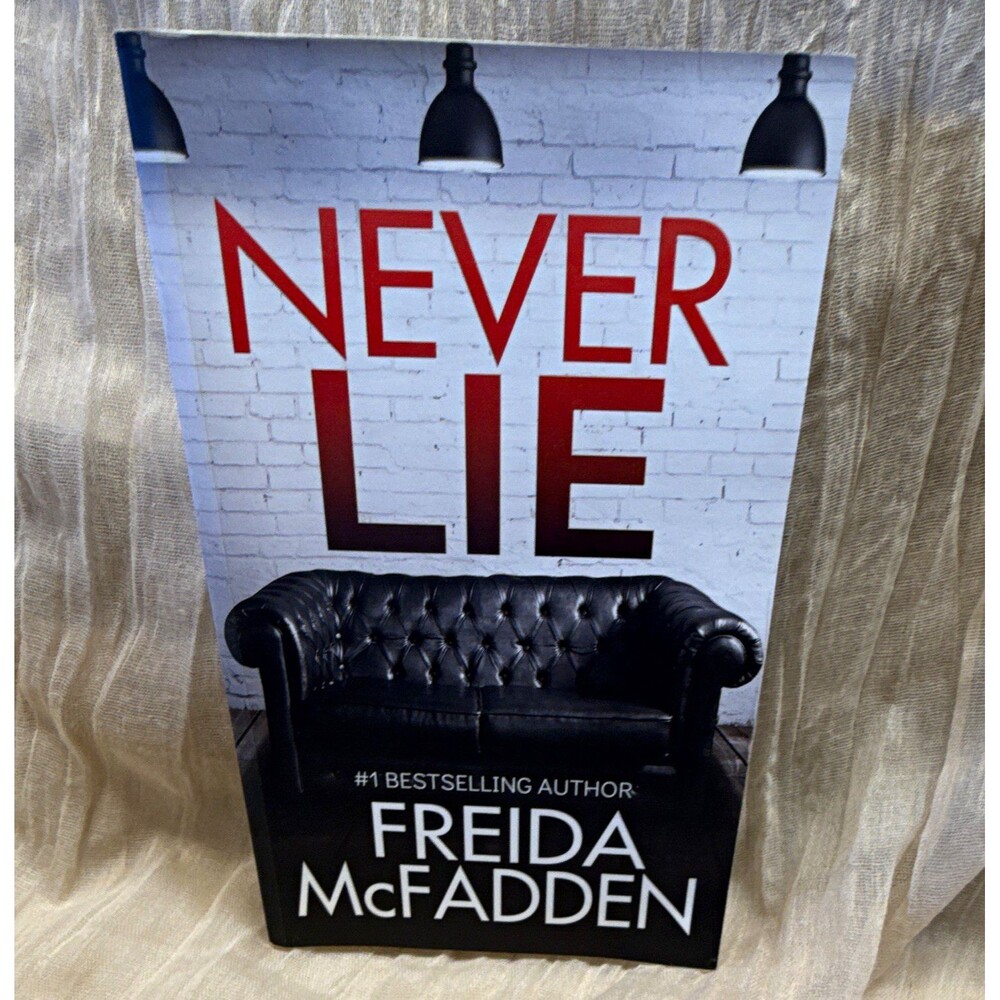 Never Lie by Freida McFadden (2023, Paperback) Hollywood Upstairs Press Thriller